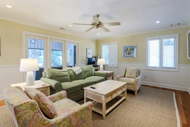 Family room of this home in Sea Pines