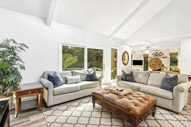 Living room of this home in Sea Pines