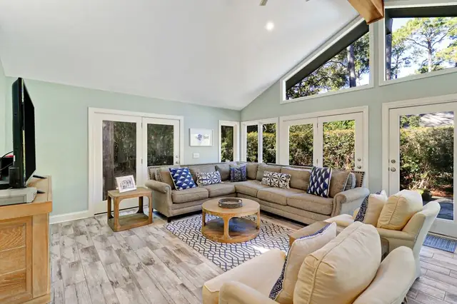 Living room of this home in Sea Pines