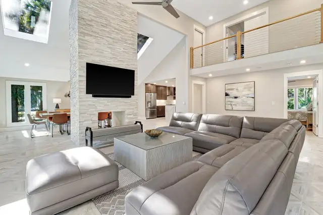 Living room of this home in Sea Pines