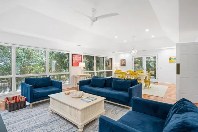Living room of this home in Sea Pines