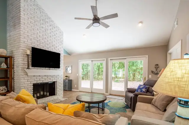 Living room of this home in Sea Pines