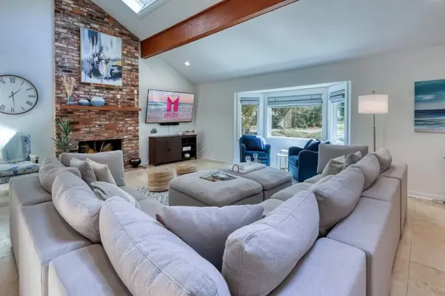 Living room of this home in Sea Pines