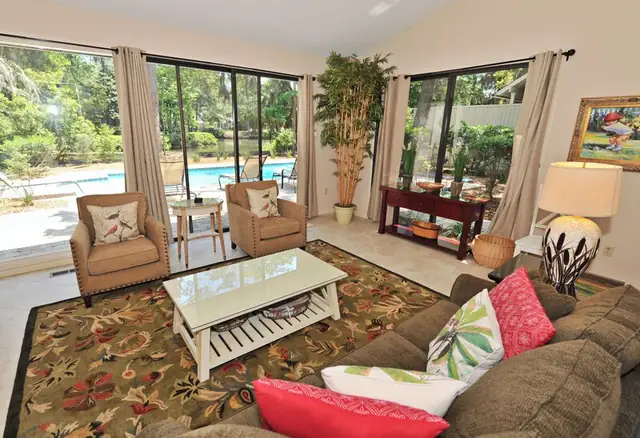 Living room of this home in Sea Pines