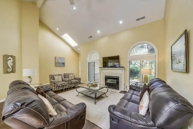 Living room of this home in Sea Pines
