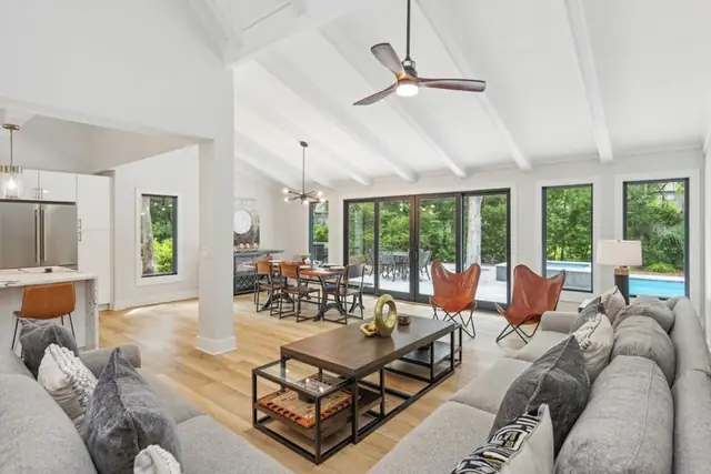 Living room of this home in Sea Pines