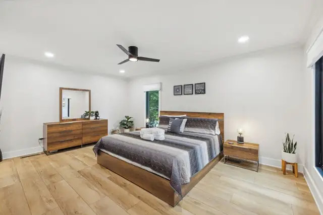 Bedroom of this home in Sea Pines