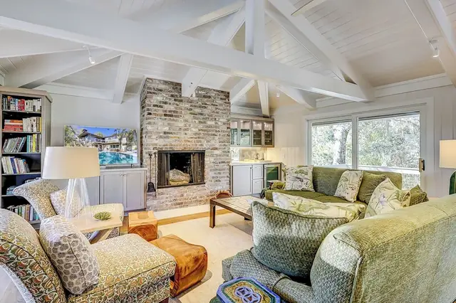 Living room of this home in Sea Pines