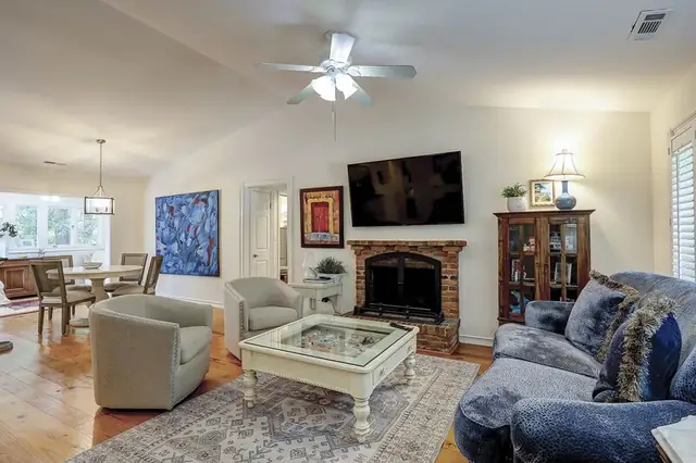 Living room of this home in Sea Pines