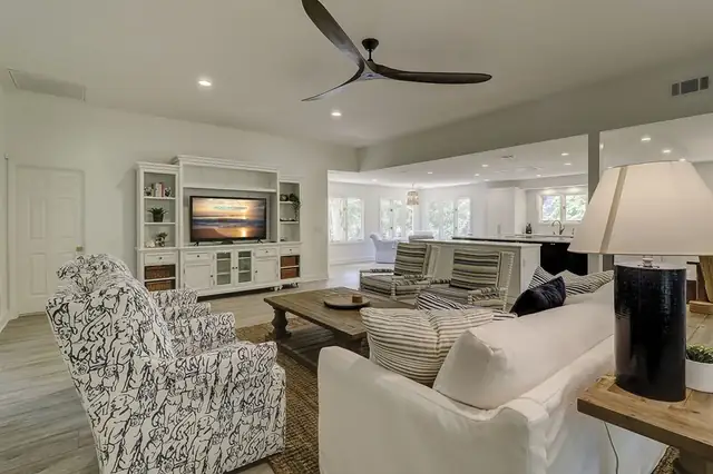 Living room of this home in Sea Pines