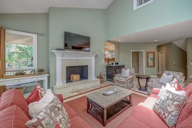 Living room of this home in Sea Pines
