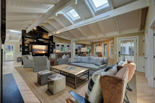 Living room of this home in Sea Pines