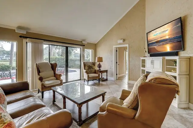Living room of this home in Sea Pines