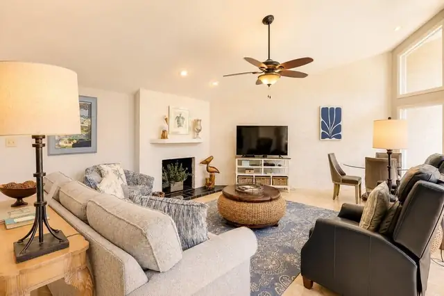 Living room of this home in Sea Pines