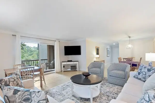 Living room at Ketch Court 882
