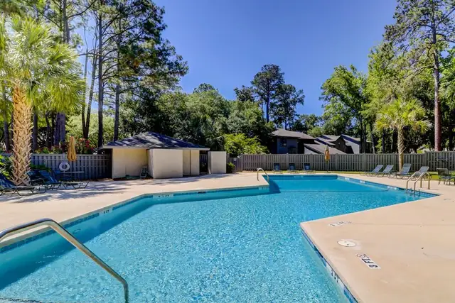Pool at Lake Forest Villas