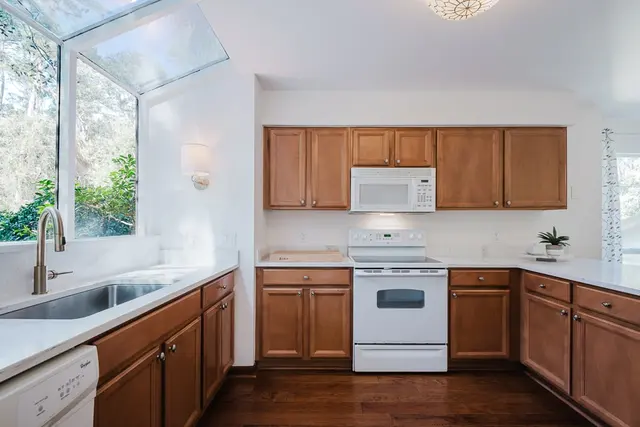 Kitchen at Lake Forest Villas 3373
