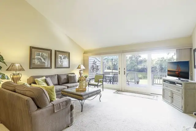 Living room at Lake Forest Villas 3316