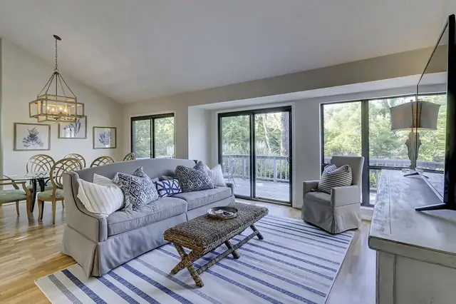Living room at Lake Forest Villas 3322