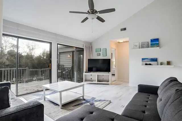 Living room at Lake Forest Villas 3321