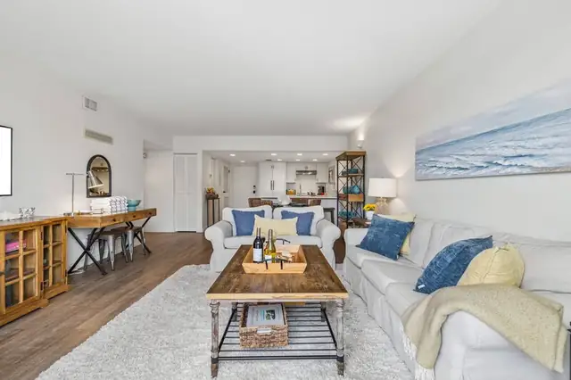 Living room at Mariners Way 678
