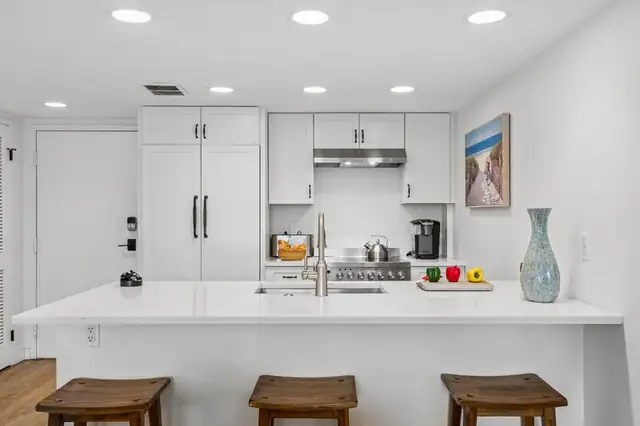 Kitchen at Mariners Way 678
