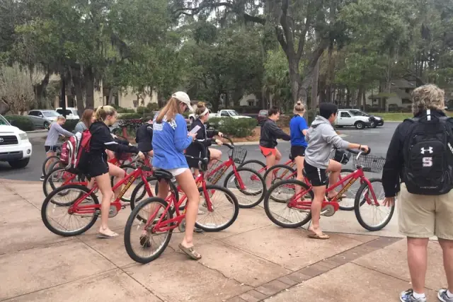 Peddling Pelican bike rental shop in Sea Pines