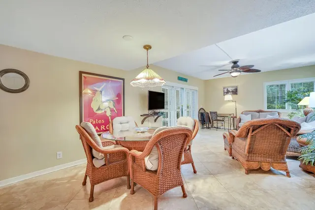 Dining area at Plantation Club Villas 516