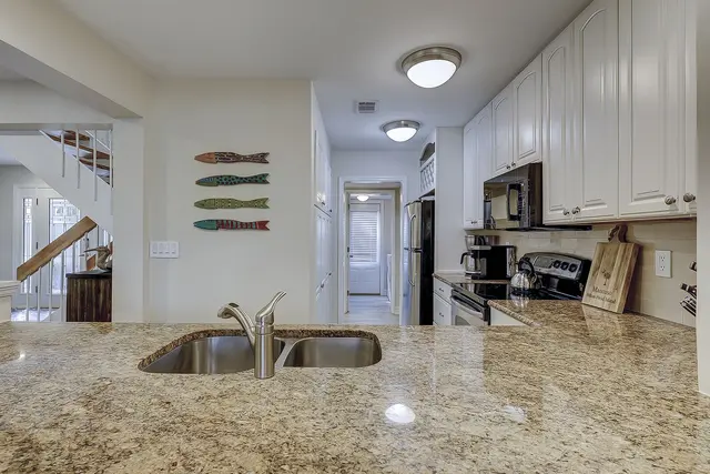 Kitchen at Plantation Club Villas 539