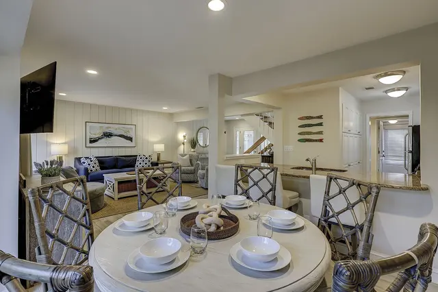 Dining area at Plantation Club Villas 539