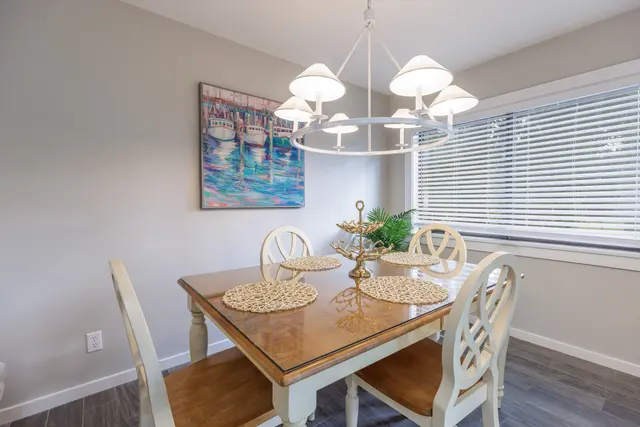 Dining area at Racquet Club Villas 2354