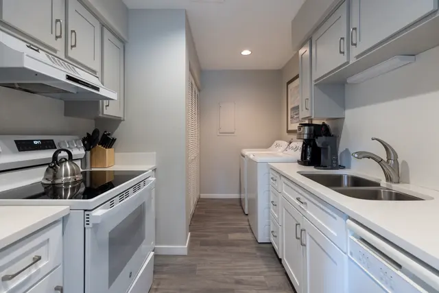 Photo 7 of Racquet Club Villas 2354