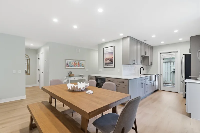 Kitchen and dining area in a Plantation Club Villas unit