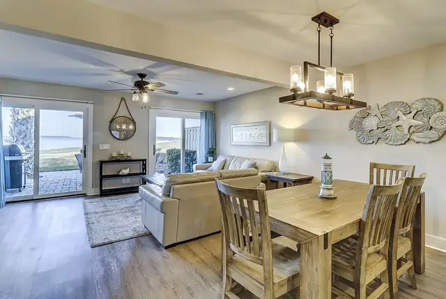 Living room at Schooner Court 740