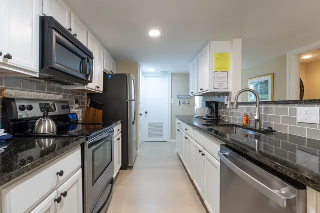 Kitchen at Stoney Creek Villas 261