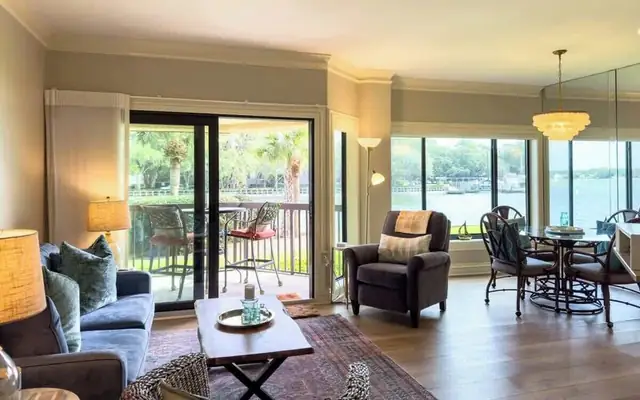 Living room at Captains Quarters 206