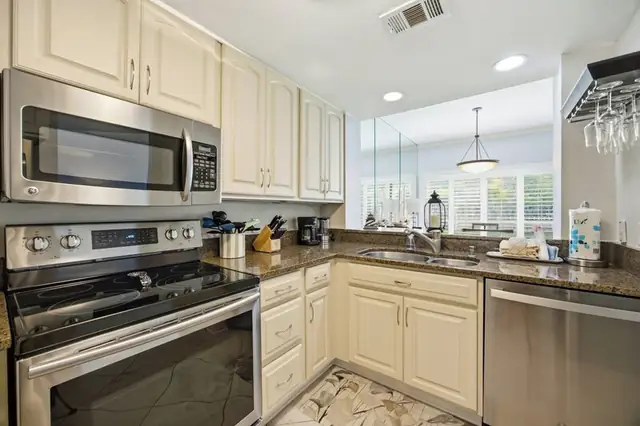 Kitchen at Captains Quarters 207