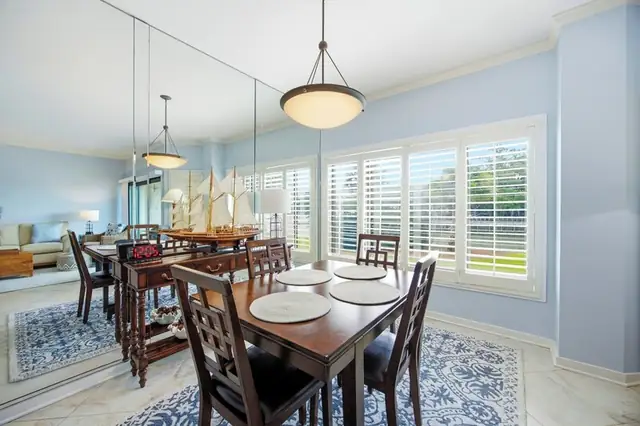 Dining area at Captains Quarters 207