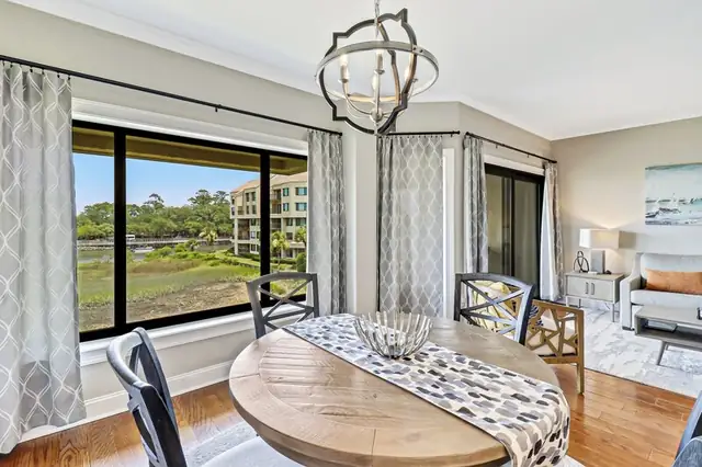 Dining area at Captains Quarters 253