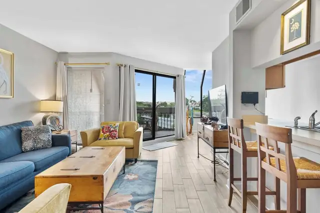 Living room at Harbourside I and II 7123
