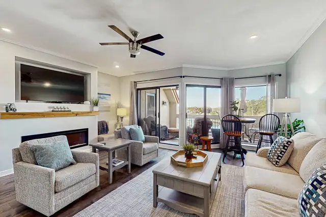 Living room at Harbourside I and II 7127