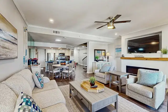 Living room at Harbourside I and II 7127