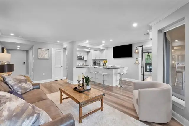 Living room at Harbourside I and II 7104