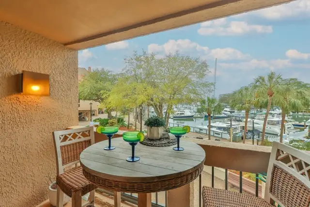 Balcony at Harbourside I and II 7104
