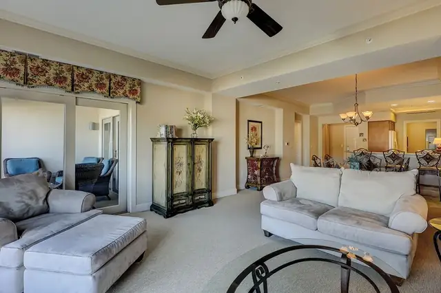 Living room at Mainsail 109