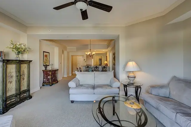 Living room at Mainsail 109