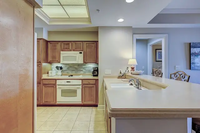 Kitchen at Mainsail 109
