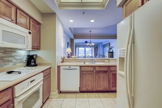 Kitchen at Mainsail 109