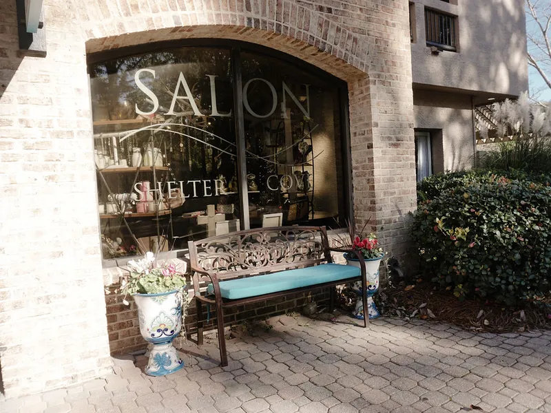 Salon Shelter Cove