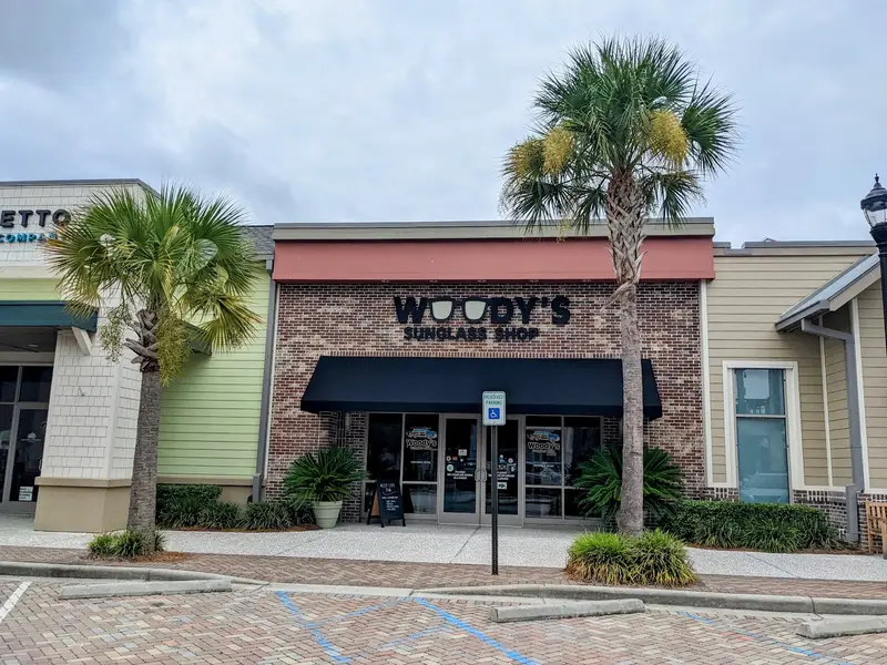 Woody’s Sunglass Shop